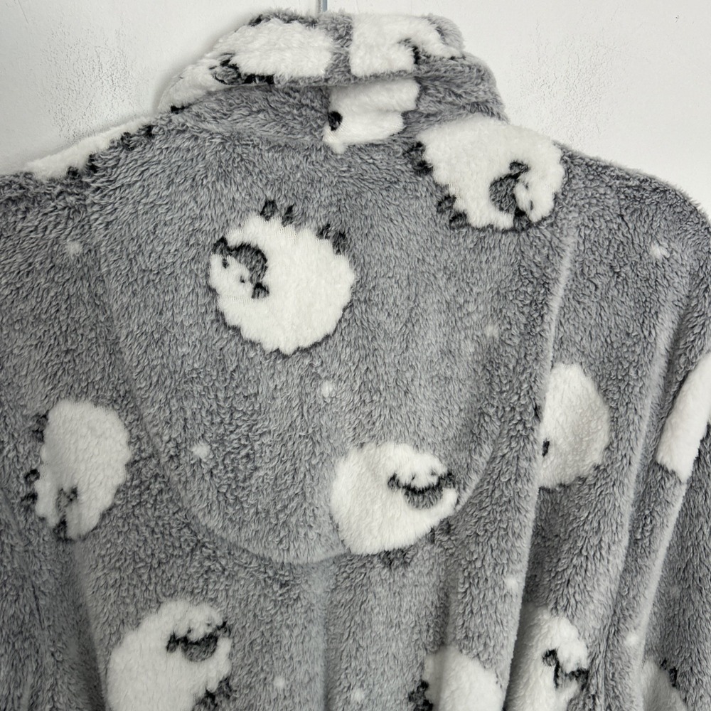 Brighten The Seasons XL Gray White Lambs Plush Pockets Belted Soft Robe Women's - Picture 6 of 10